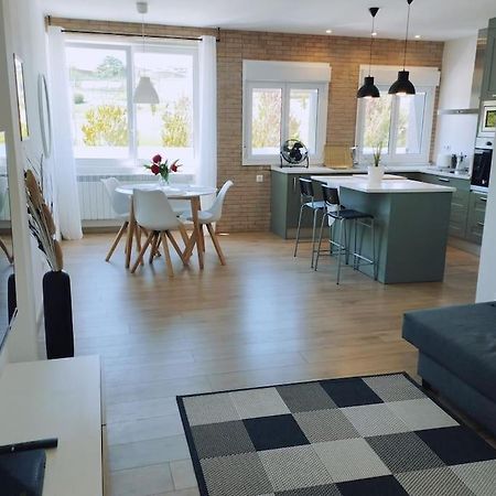Precioso Apartamento En Pamplona Junto Al Centro Exterior foto